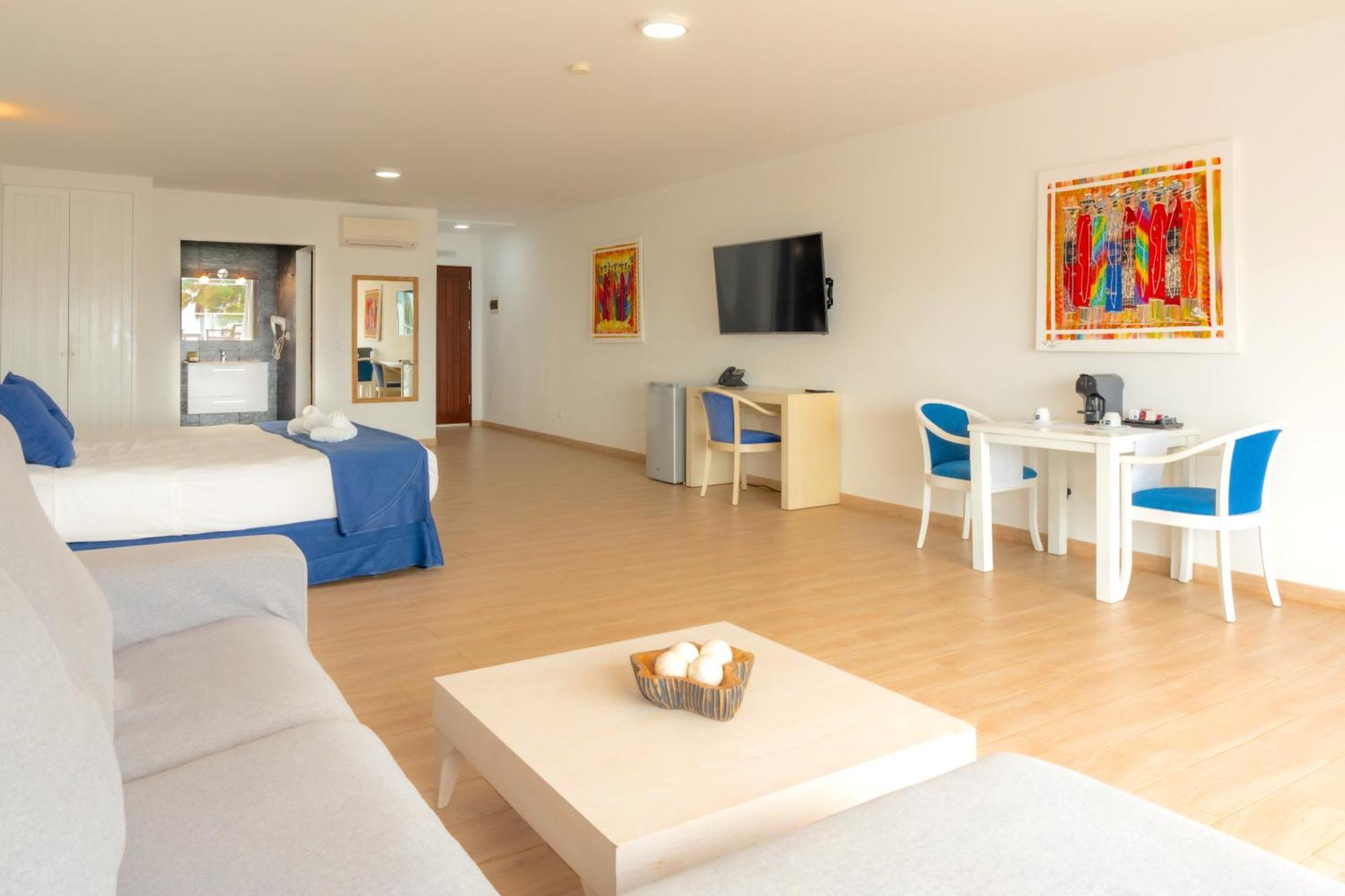 Hotel Livvo Budha Beach Santa Maria Ngoại thất bức ảnh