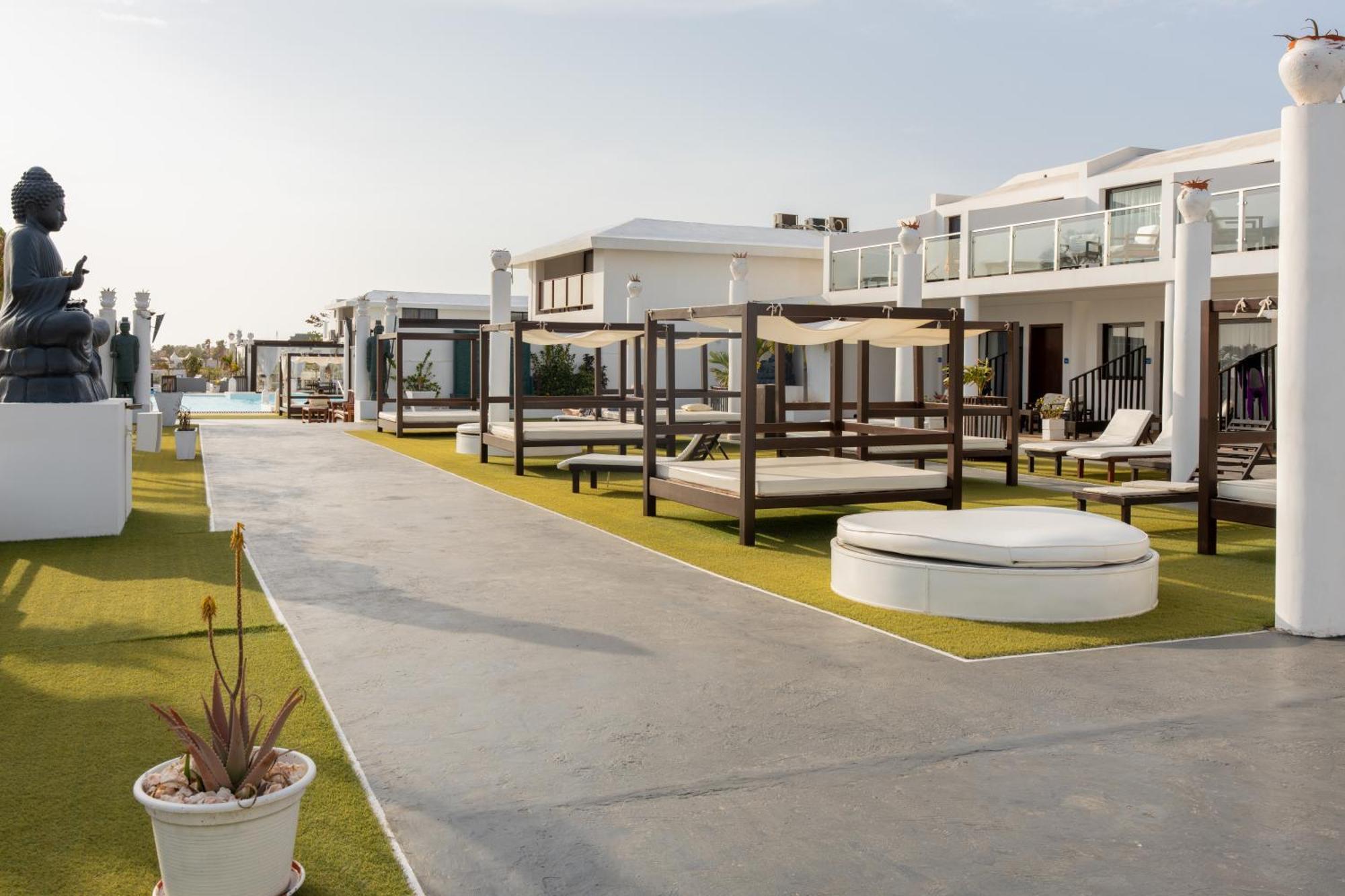 Hotel Livvo Budha Beach Santa Maria Ngoại thất bức ảnh